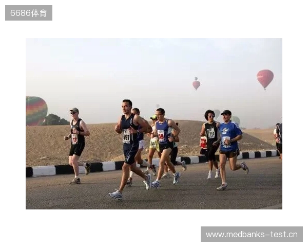 感人至深，朋友穿若塔球衣跑马拉松，期间与若塔妻子相拥